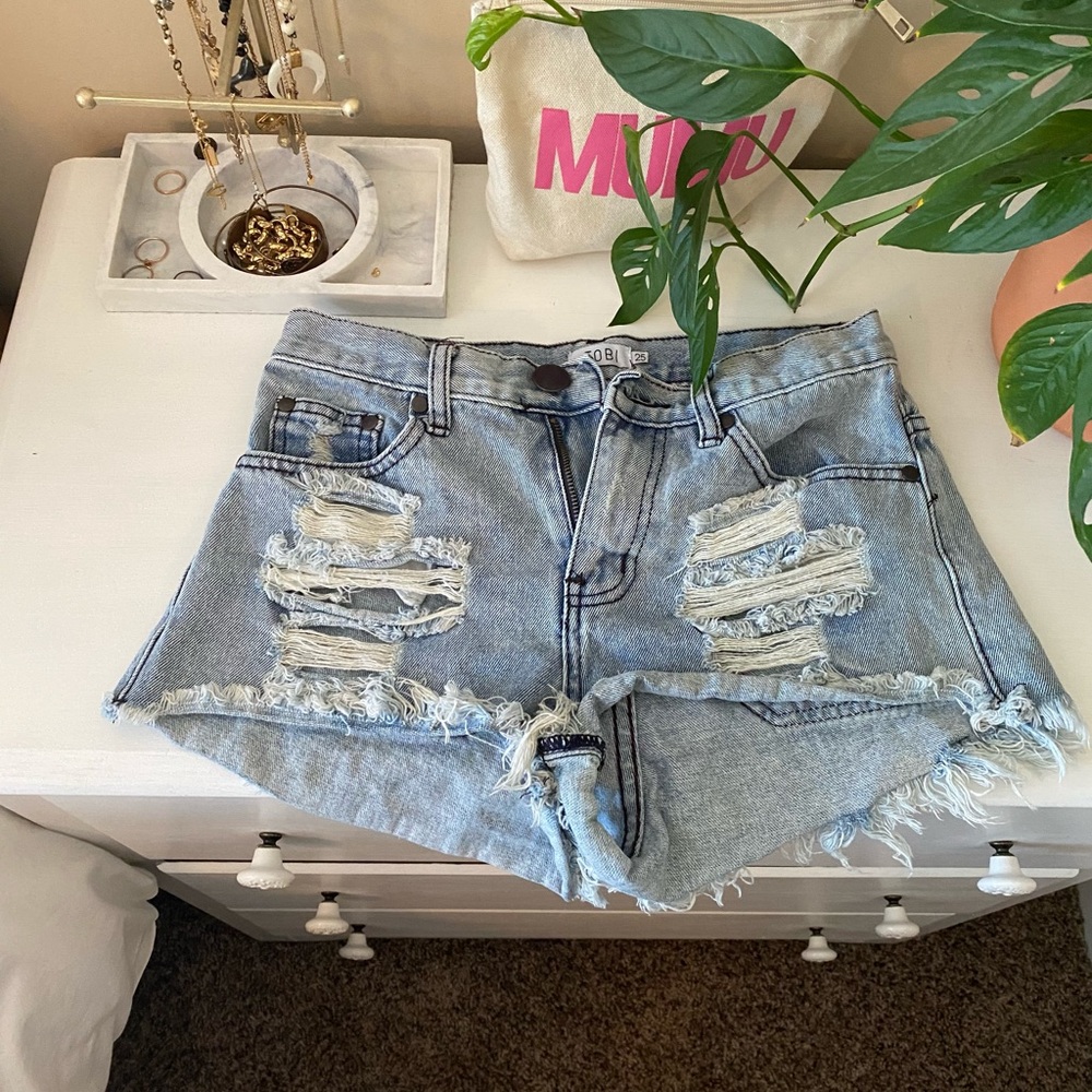 Tobi high waisted shorts